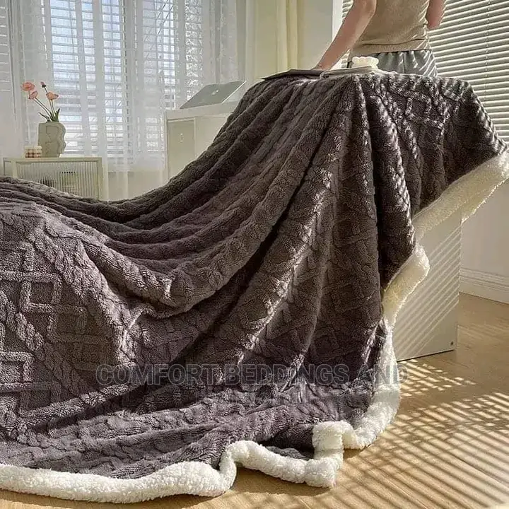 Designed Cotton Fleece Blanket Coffee Brown