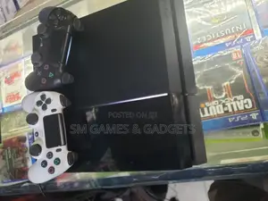 Playstation 4 Standard, With Fc 26, 2 Pads. Ps4 Standard