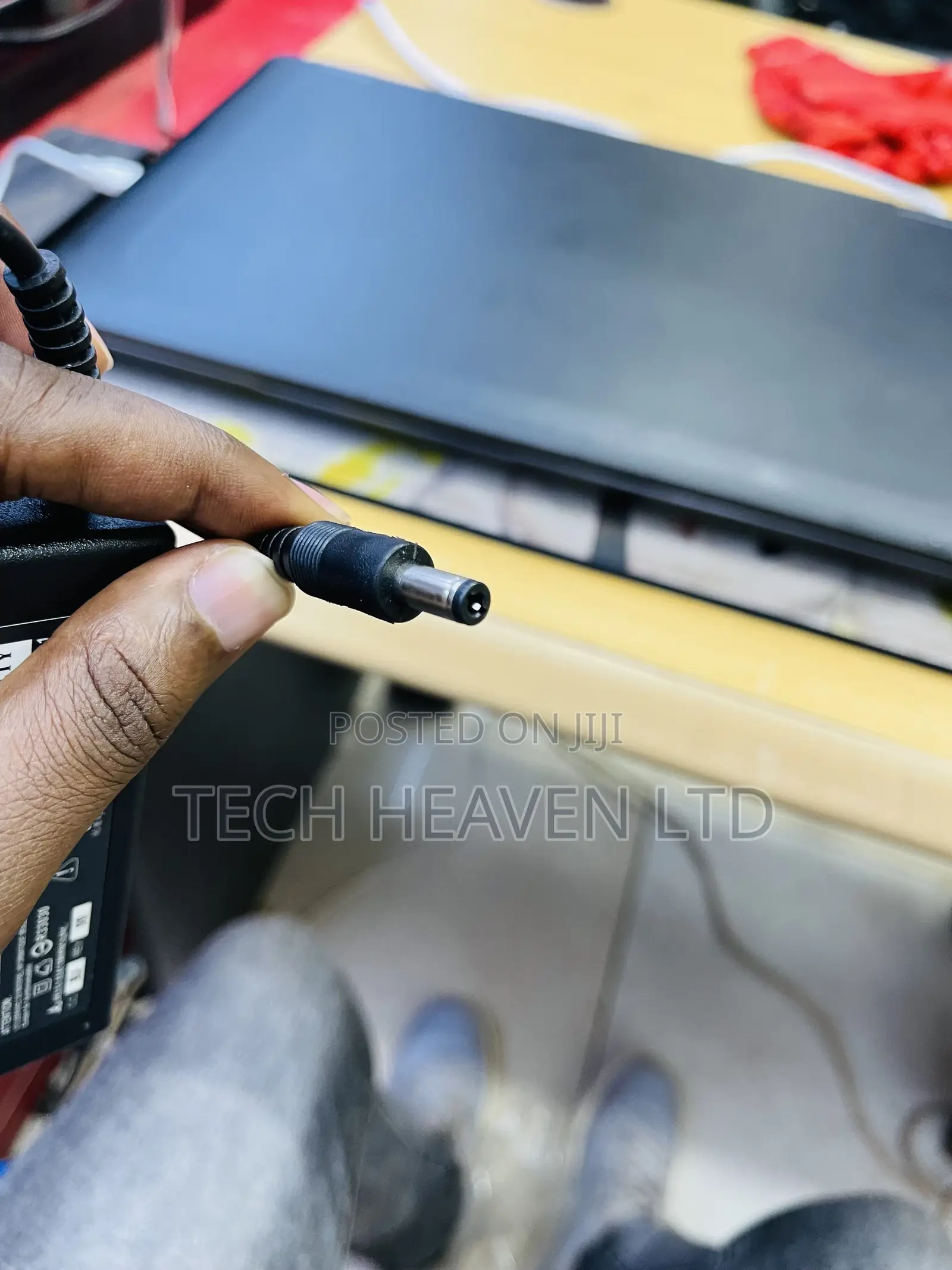 Toshiba Laptop Power Adapter