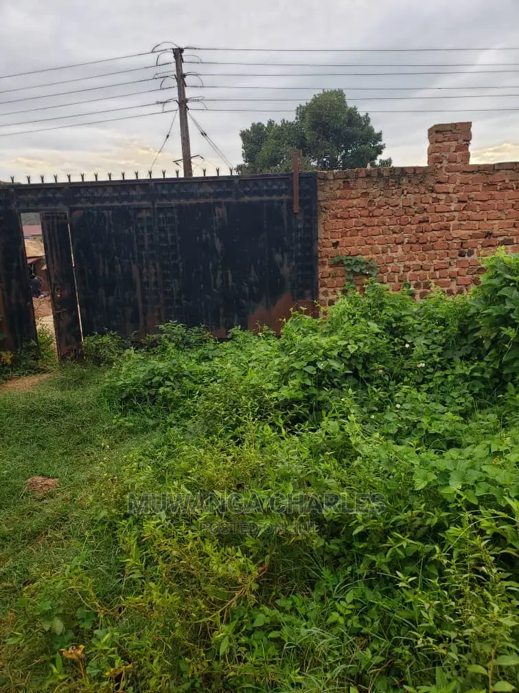 Plots in Buwate on Quick Sale