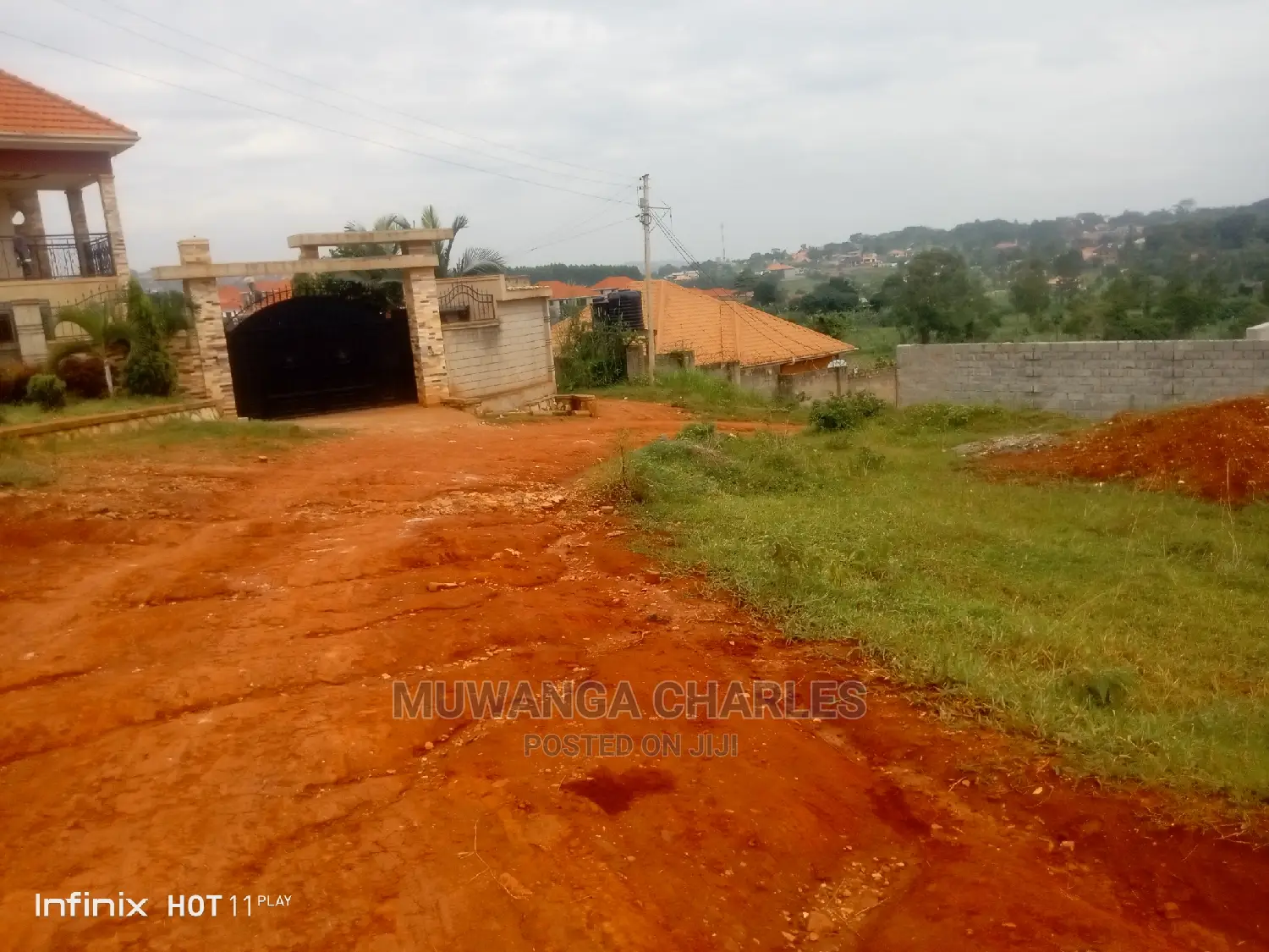 100by50ft Plot on Quick Sale at Buwate