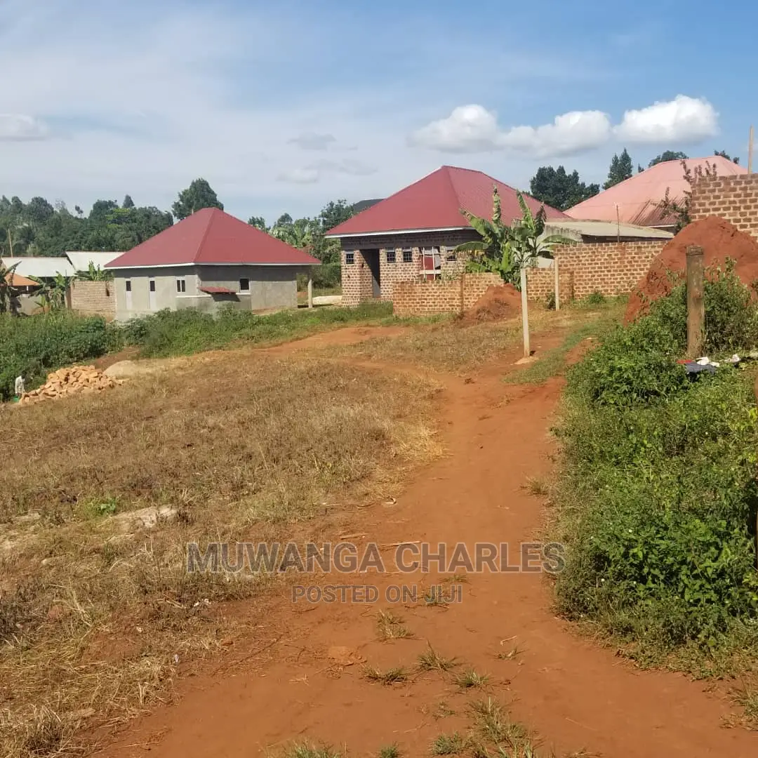Plots in Gayaza Busika on Quick Sale