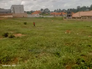 Plot's in Kyanja Kungu on Quick Sale