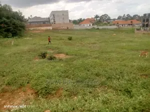 Plot's in Kyanja Kungu on Quick Sale