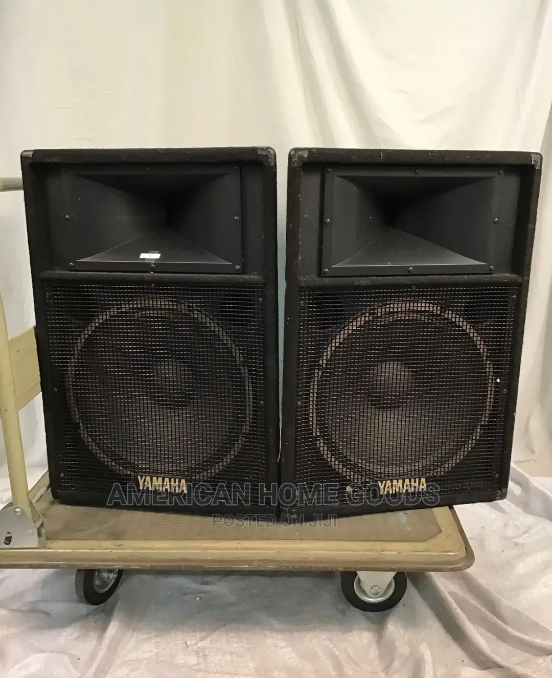 Pair of Yamaha S112 Pa Speakers 300/600w 2-Way Series.