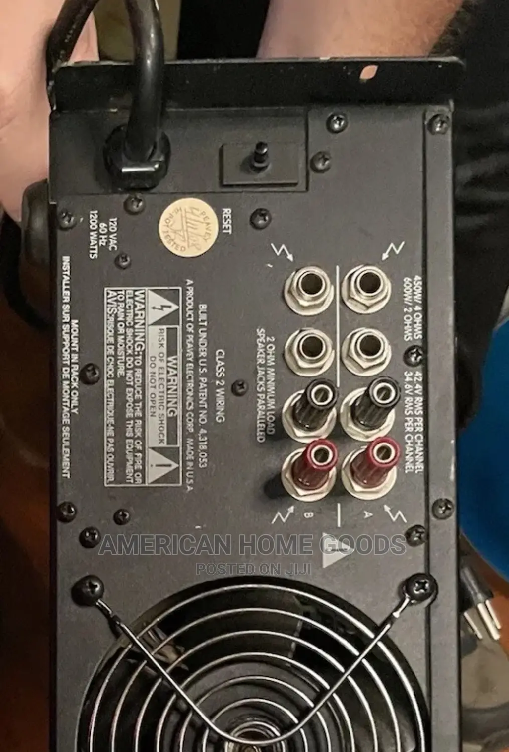 Peavey PV1200, 600 Wattsx2, 2-Channel Stereo Power Amplifier