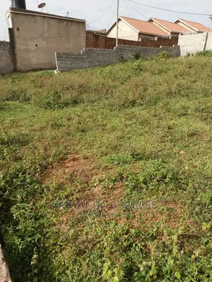 Plot's in Kira Kitikifumba on Quick Sale
