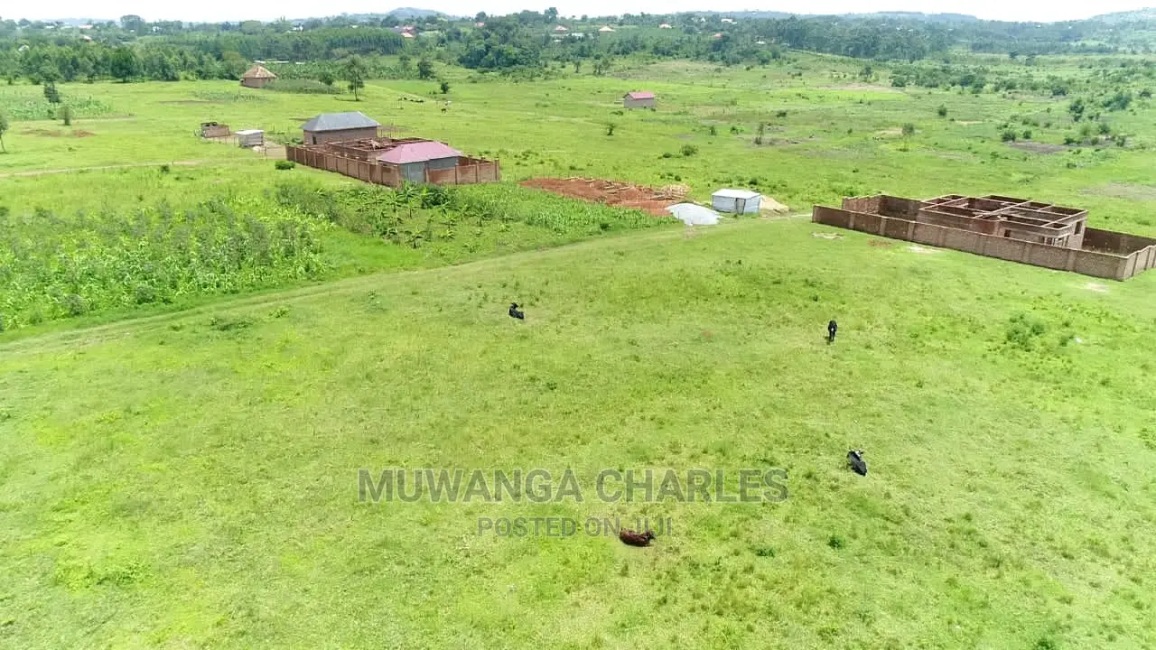 Plot's in Gayaza Nakwero on Quick Sale