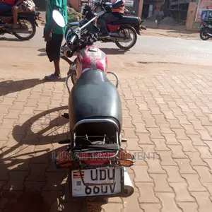Bajaj Boxer 2018 Red