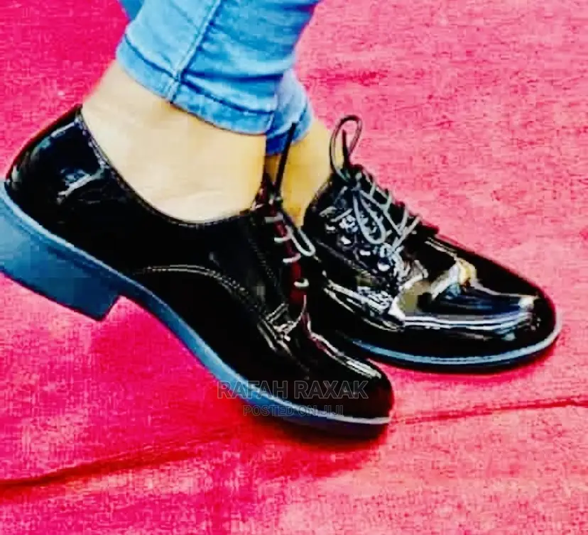 Ladies Classic Shinny Shoes
