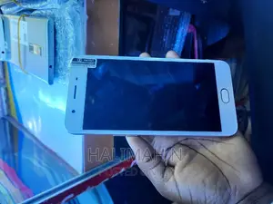 Oppo F1s 32 GB Pink
