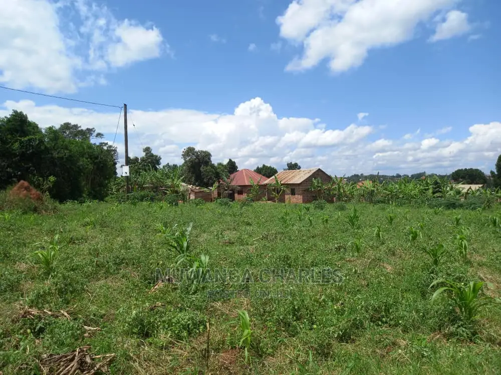 Plots in Gayaza Kalungu