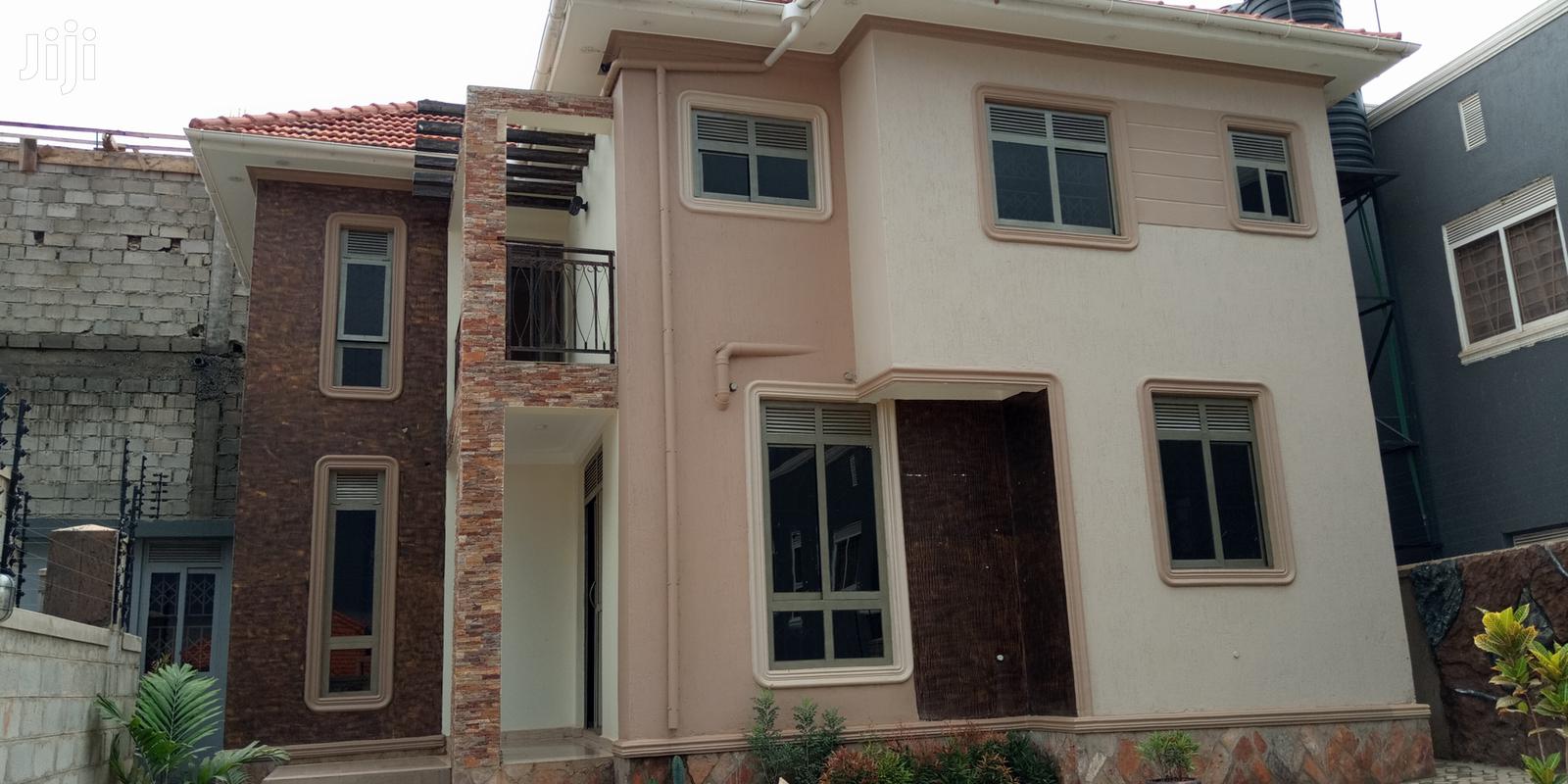 Kira Minister's Neigbourhood Mansion on Sell