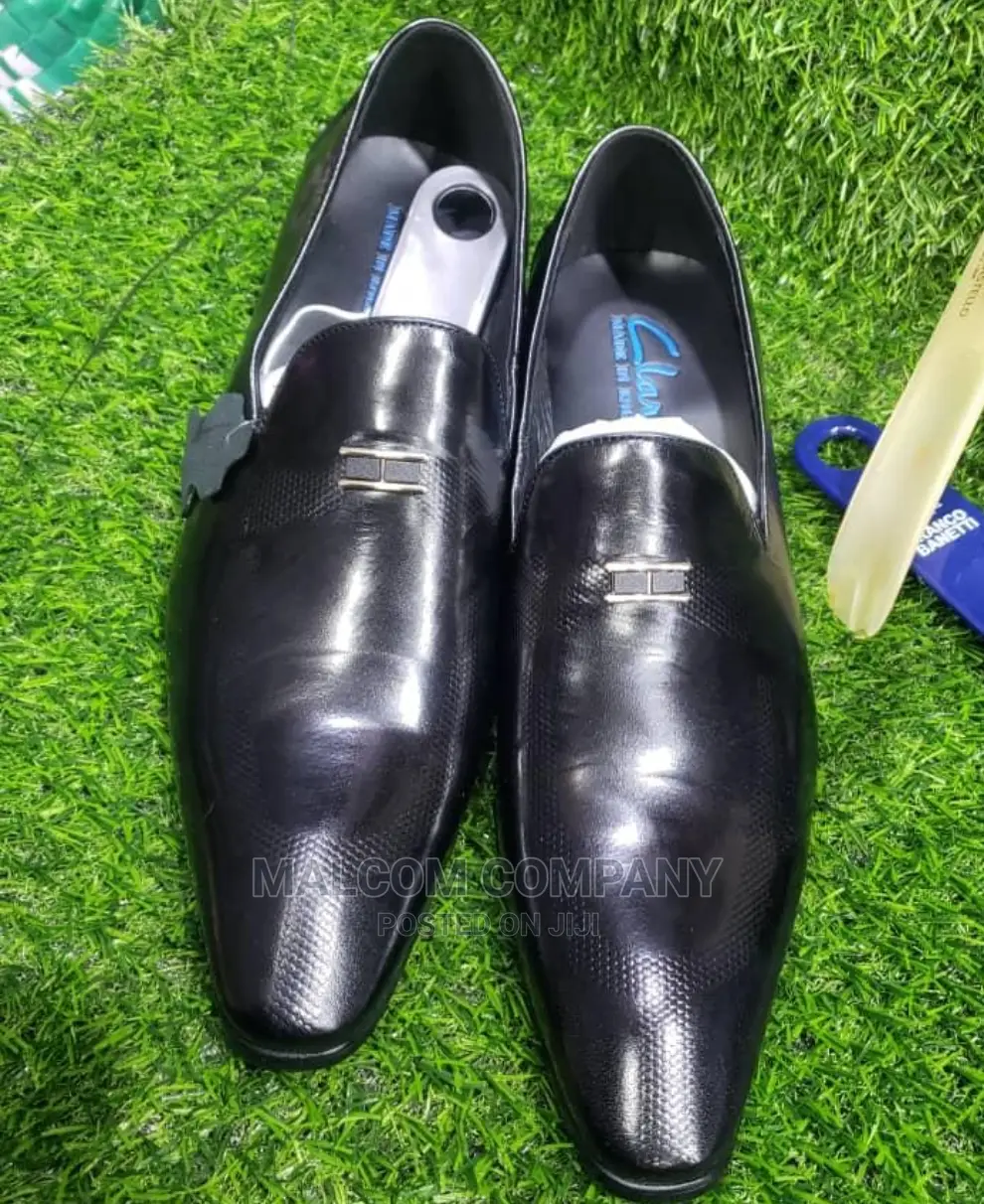 Men Shoes.