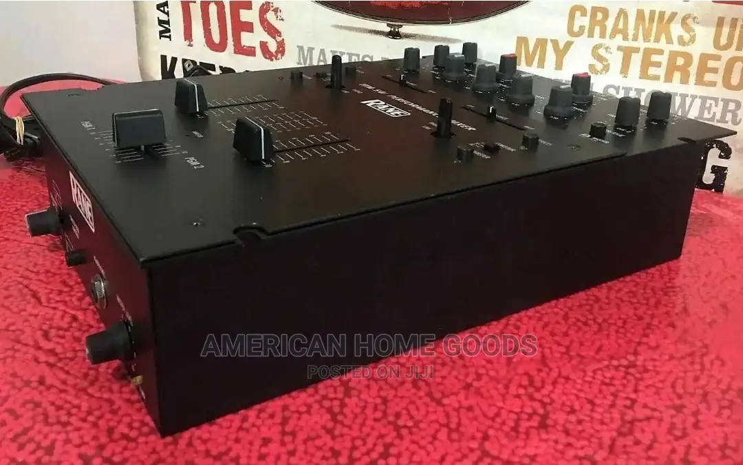 RANE TTM 54i DJ Profesional Mixer.