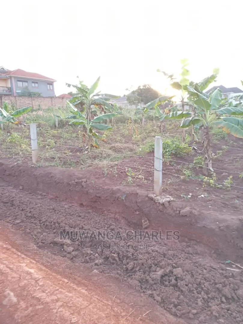 Plot in Kisasi Baha'i Road on Quick Sale
