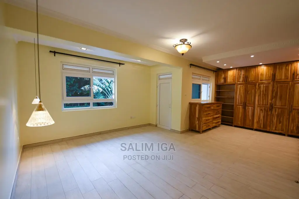 4bdrm Duplex in Kololo Property, Central Division for rent