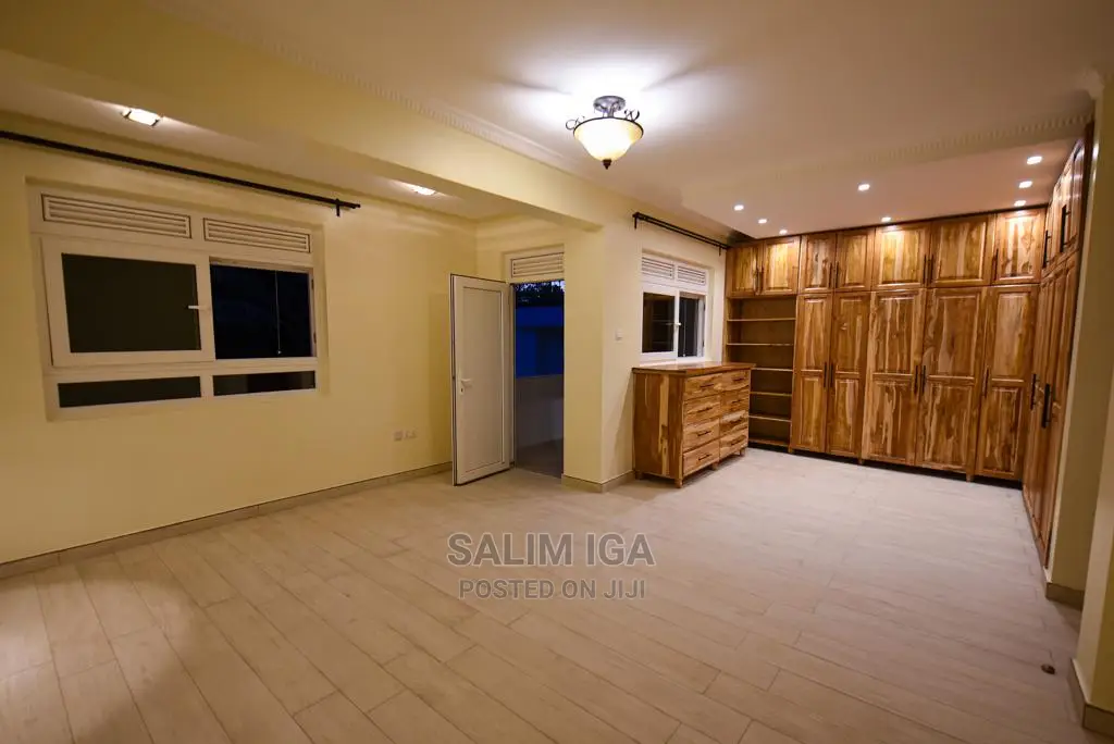 4bdrm Duplex in Kololo Property, Central Division for rent
