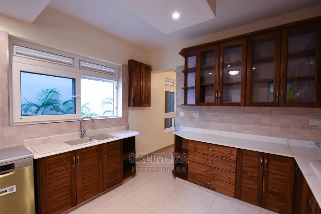 4bdrm Duplex in Kololo Property, Central Division for rent