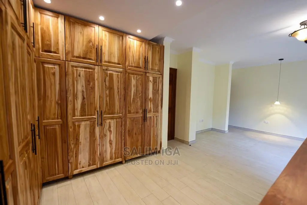 4bdrm Duplex in Kololo Property, Central Division for rent
