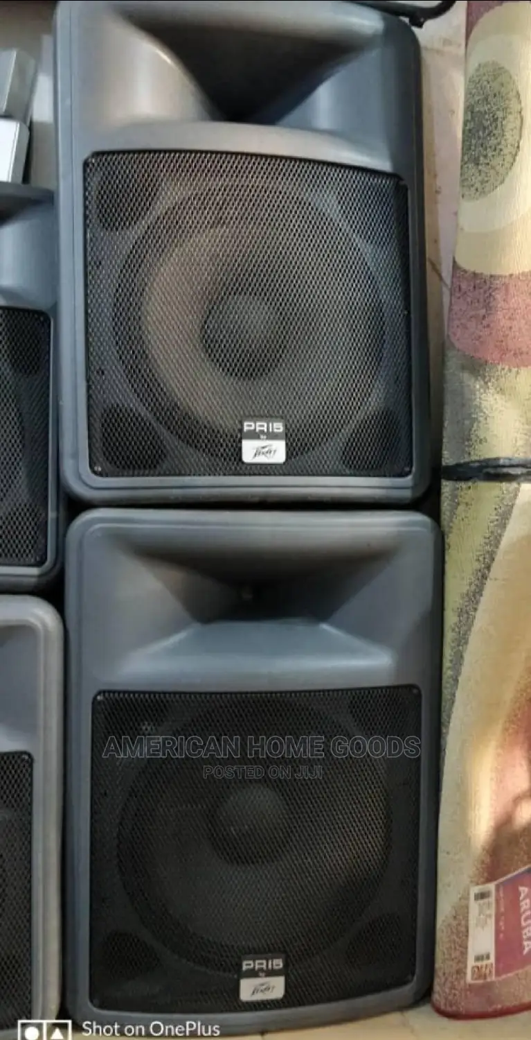 Pair of Peavey 2-Way PA Loud Speakers PR15, 15" 400watts.