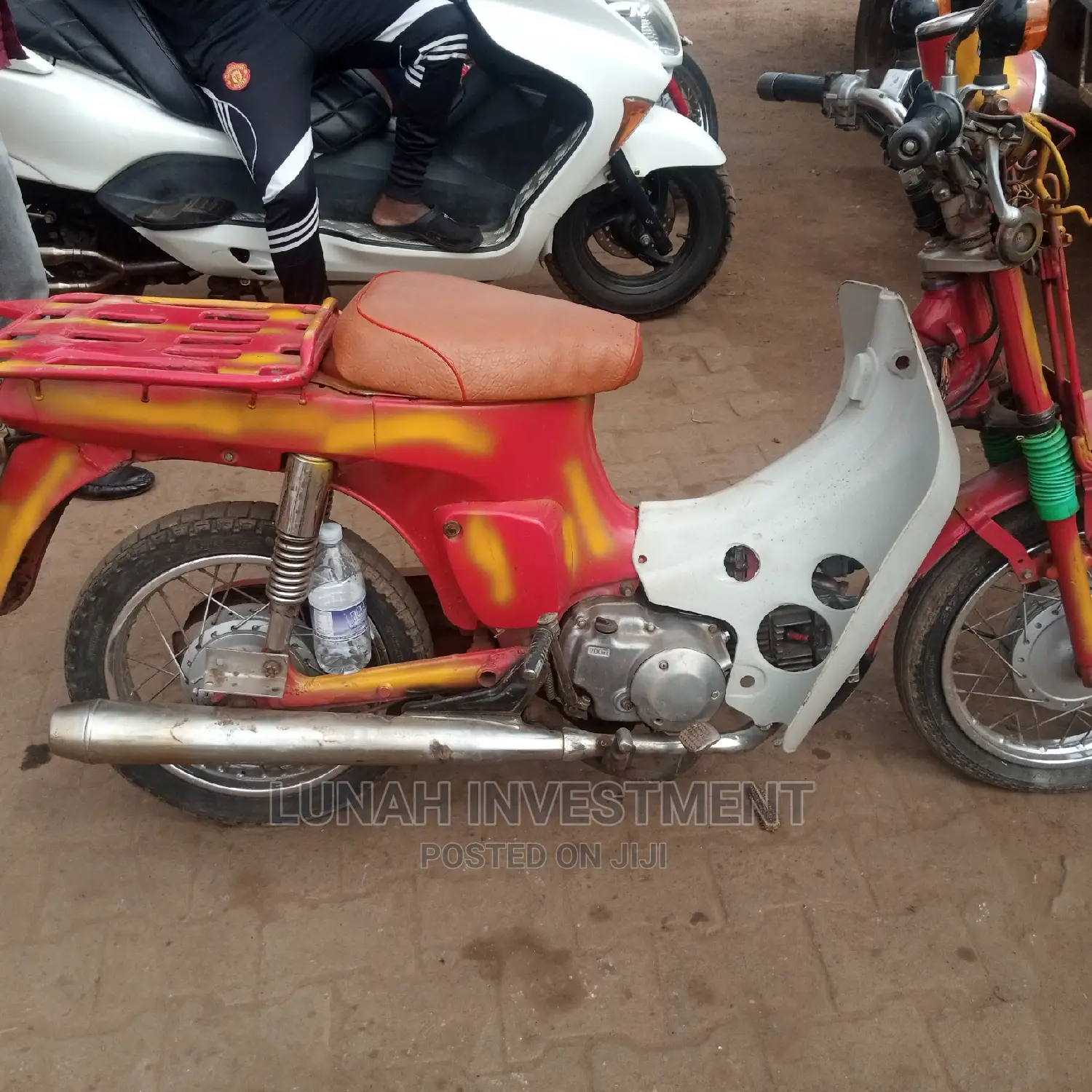 Suzuki 2015 Red
