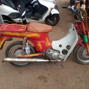 Suzuki 2015 Red