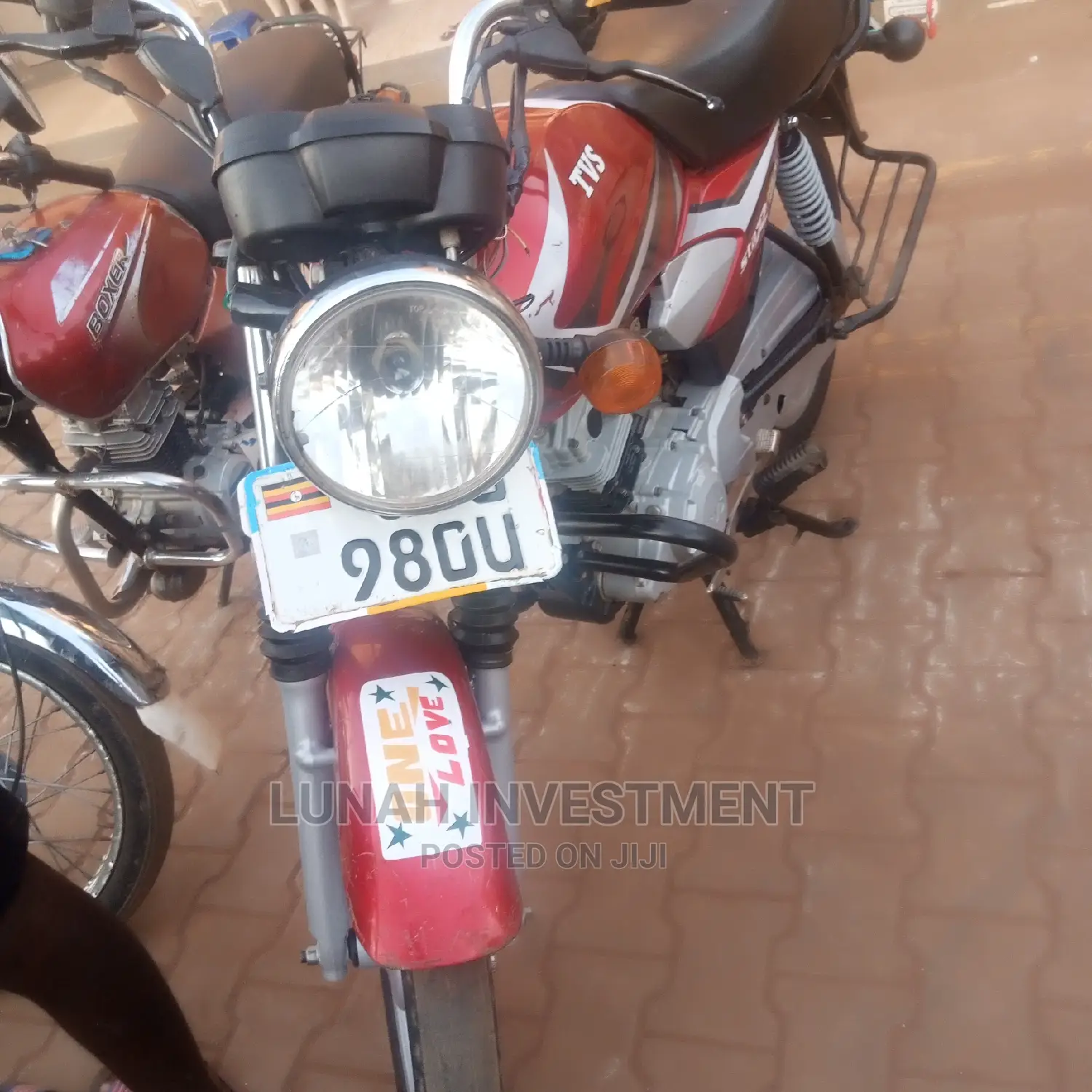 TVS HLX 125 2021 Red