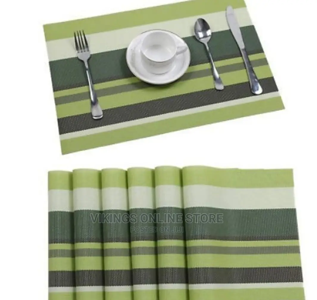 6 Pieces of Placemats Table Mats With a Runner – Green