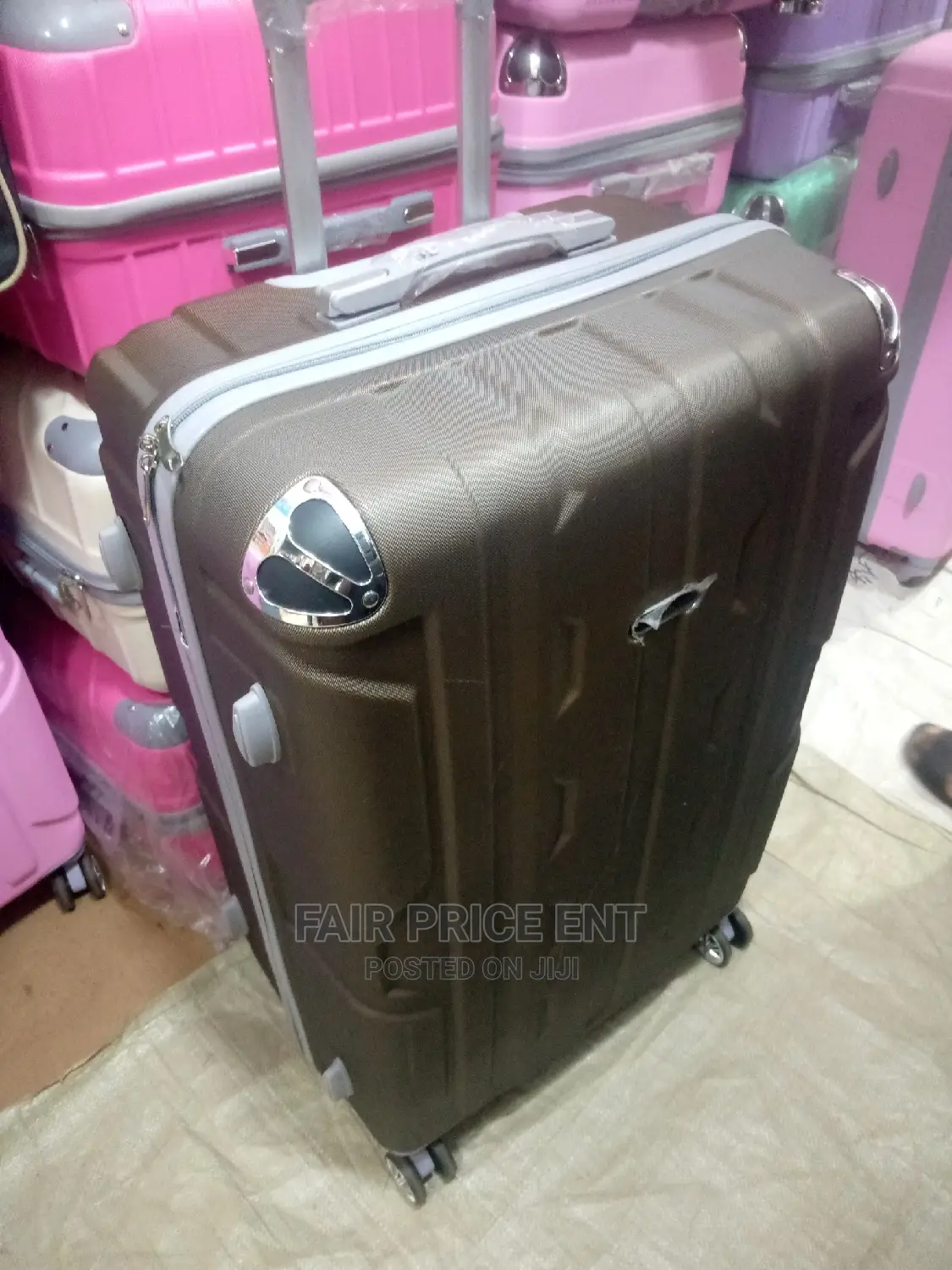 Original Classy Traveling Bag. Large.( Koffi Brown)