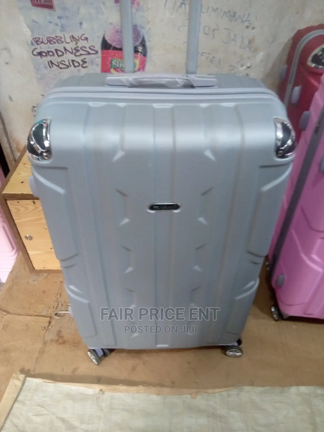Classy Suitcases.Large.( Silver)