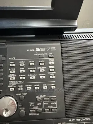 Yamaha PSR-S975