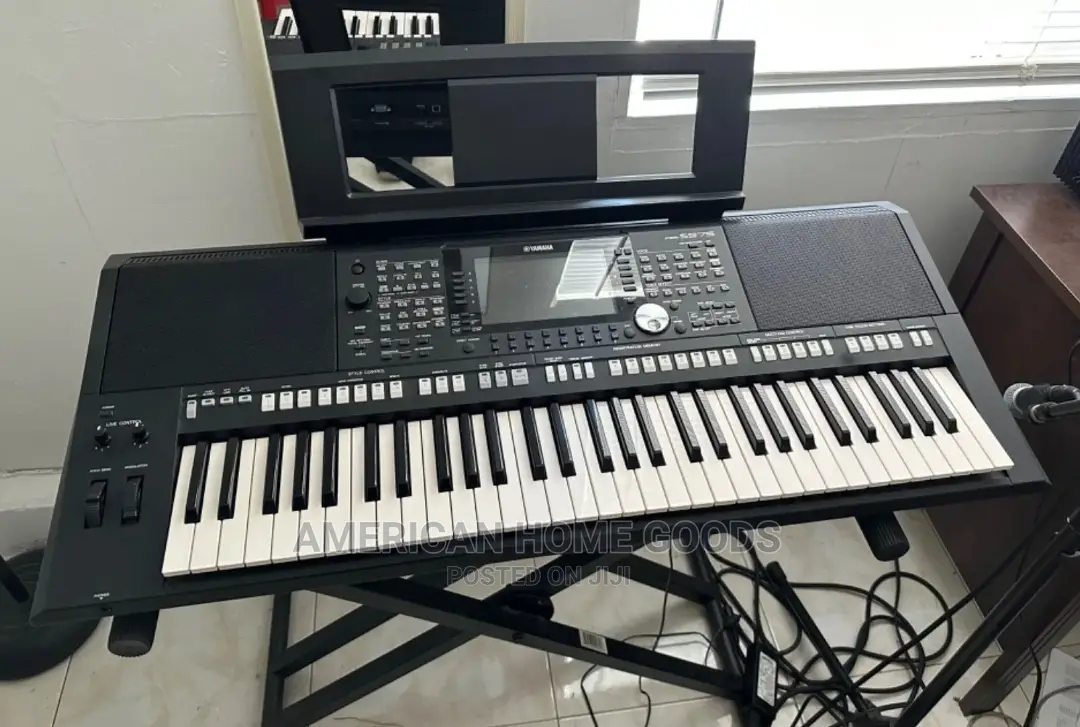 Yamaha PSR-S975