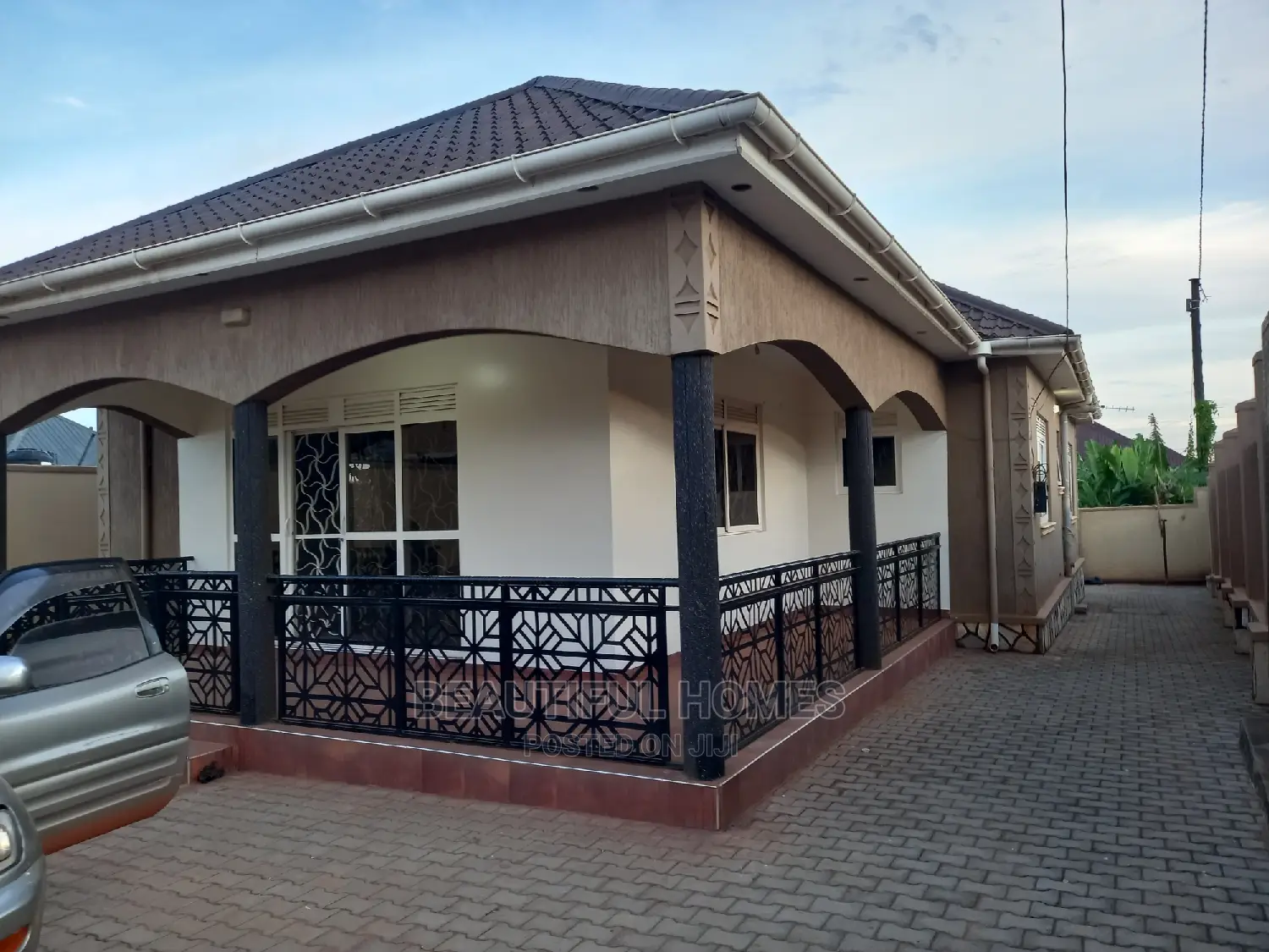 Furnished 4bdrm House in Kira for sale