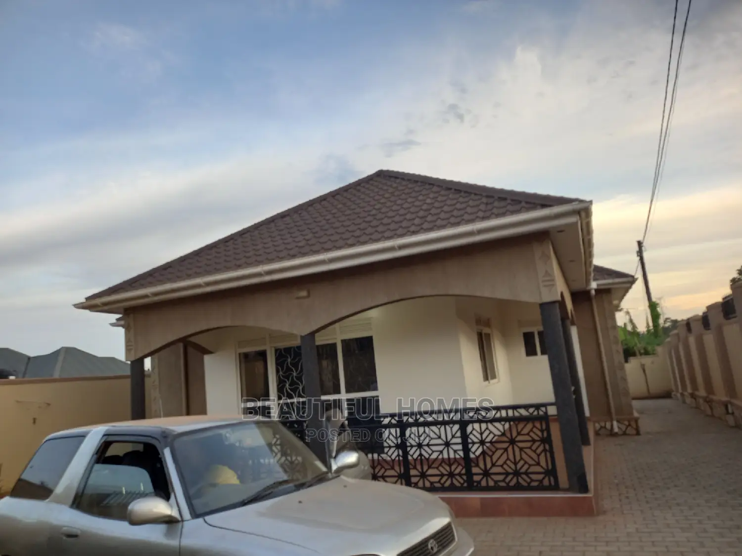 Furnished 4bdrm House in Kira for sale