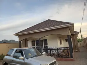Furnished 4bdrm Bungalow in Kira for sale