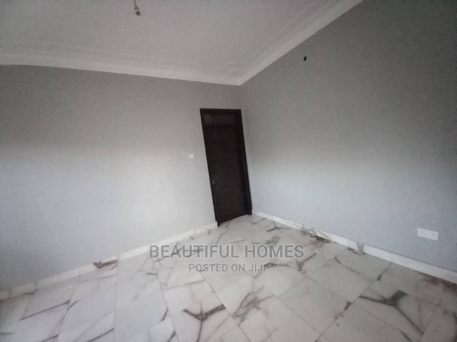Furnished 4bdrm Bungalow in Kira for sale