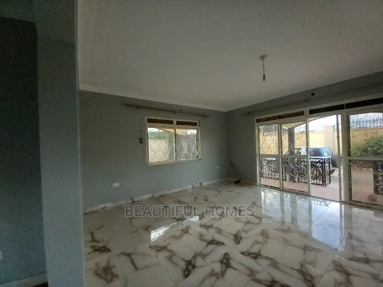 Furnished 4bdrm Bungalow in Kira for sale