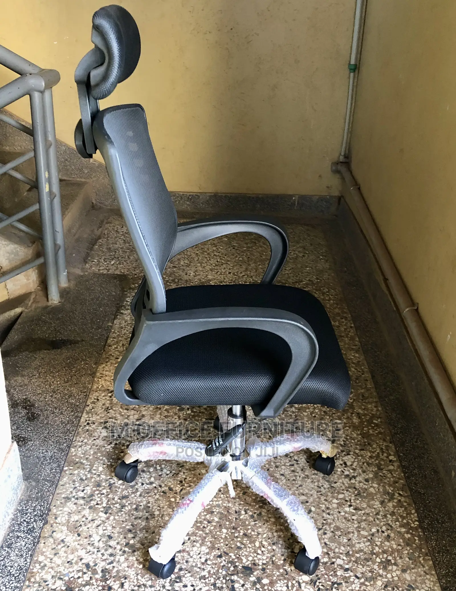 Office Chairs With Headrest