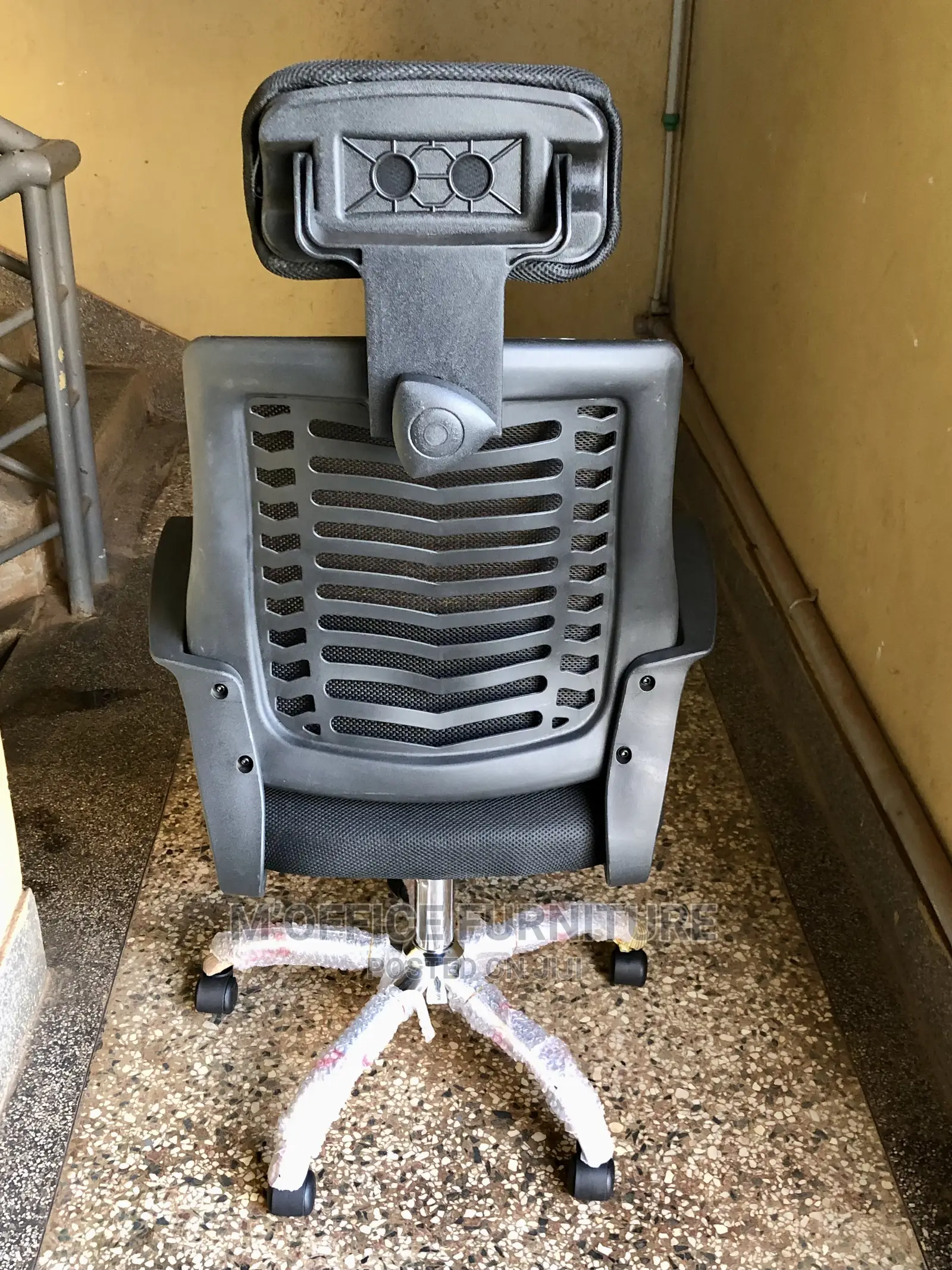 Office Chairs With Headrest