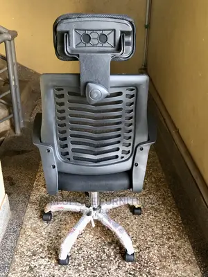 Office Chairs With Headrest