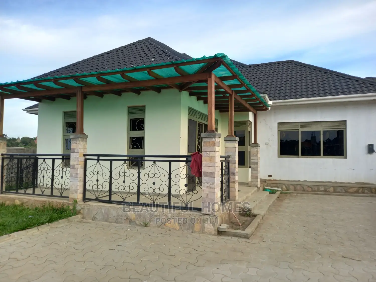 Furnished 4bdrm Bungalow in Kyaliwajjara, Central Division for sale
