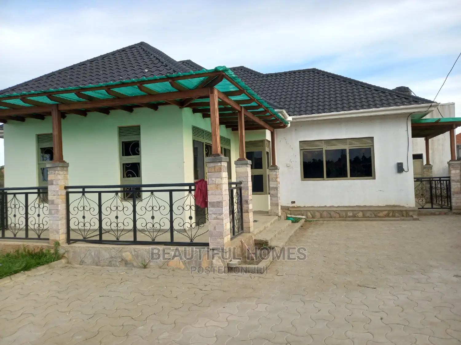 Furnished 4bdrm Bungalow in Kyaliwajjara, Central Division for sale