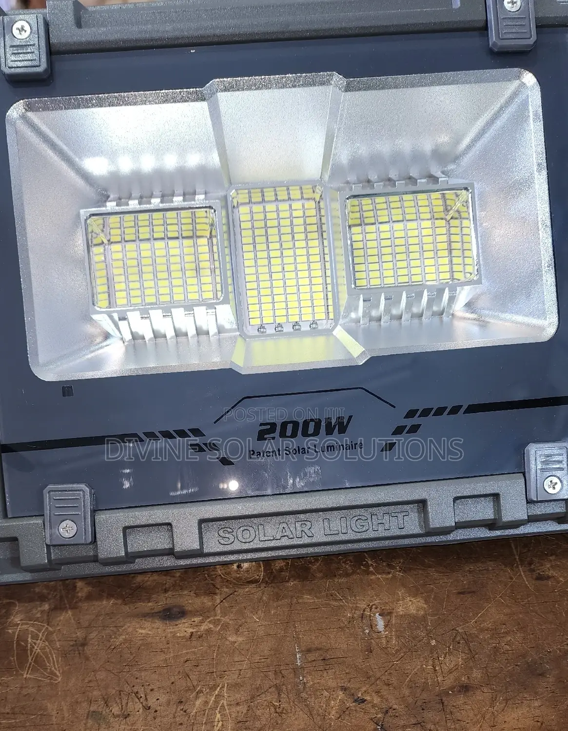 200w Solar Light Alien Warrior