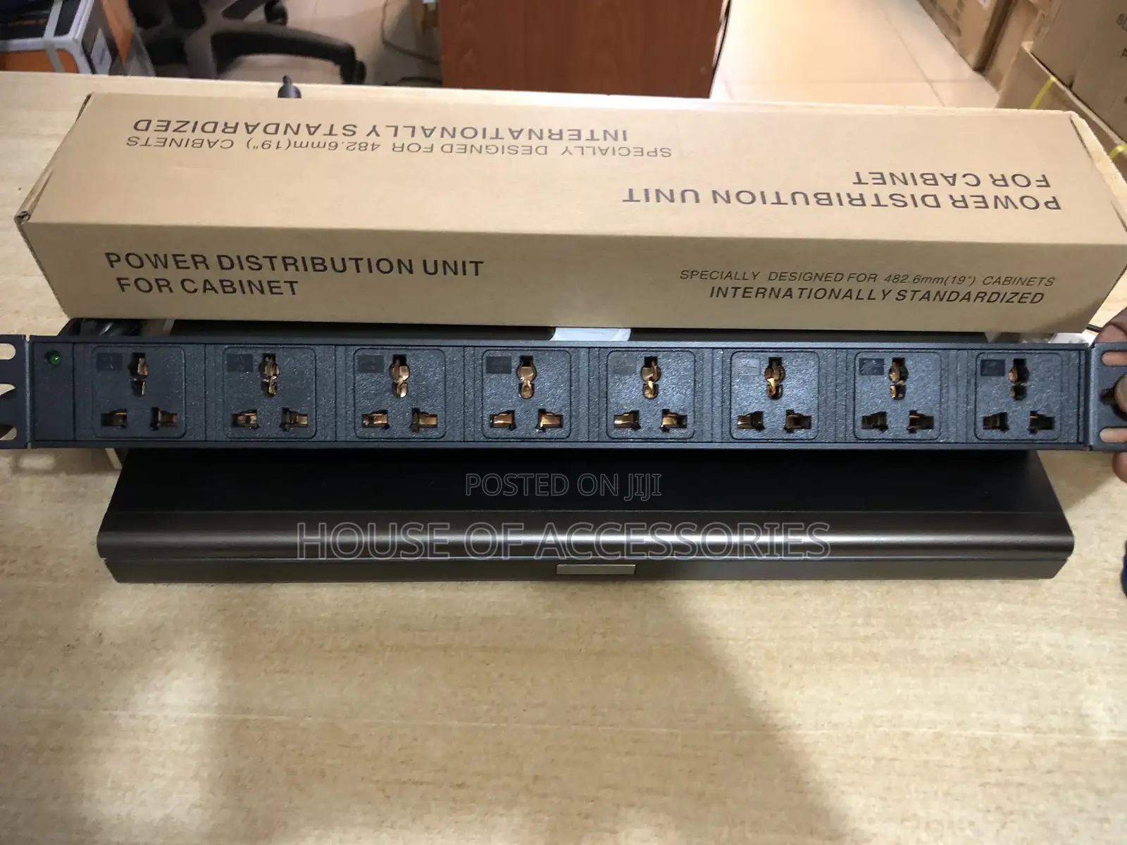 8way Power Distribution Unit (PDU)