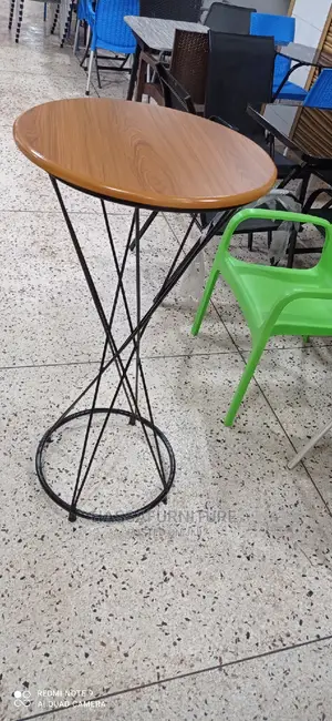Unique Cocktail Bar Table