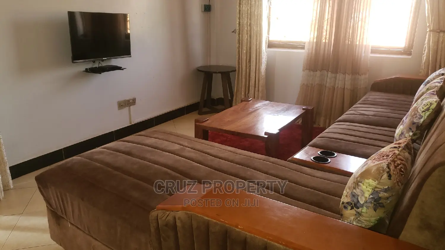 AIRBNB(Mengo Lungujja One Bedroom, Living Room)