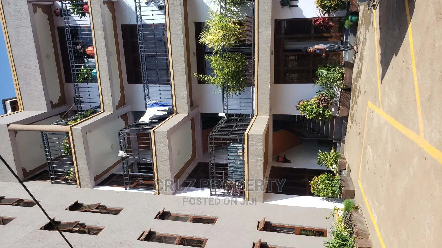 AIRBNB(Mengo Lungujja One Bedroom, Living Room)