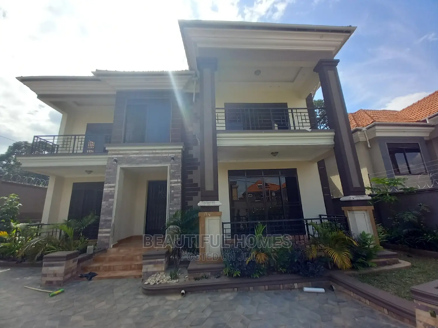 Furnished 5bdrm Mansion in Kisaasi, Nakawa for sale