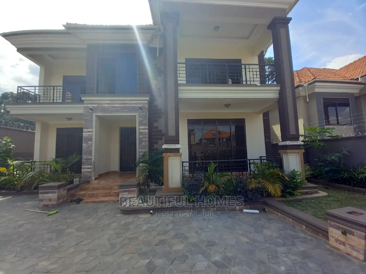 Furnished 5bdrm Mansion in Kisaasi, Nakawa for sale
